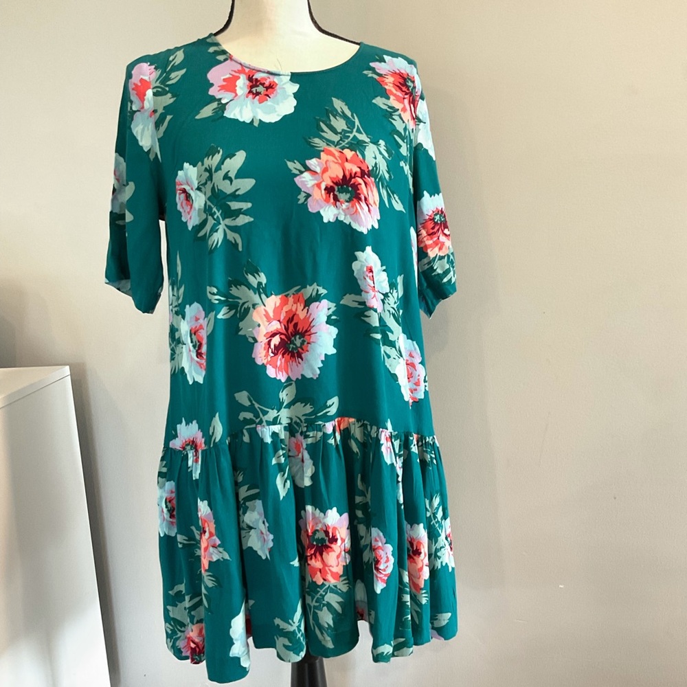 Minkpink top, size M, floral swing short sleeve